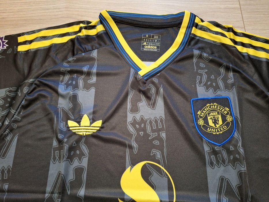 Футболна фланелка на Манчестър Юнайтед  нов модел сезон 25/26!