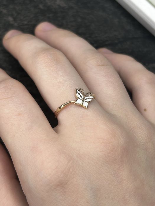 Продам золотое кольцо