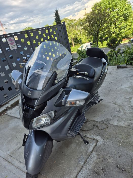 Suzuki burgman 650 executive