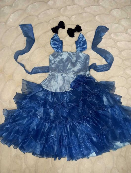 Нарядные платья и костюмы