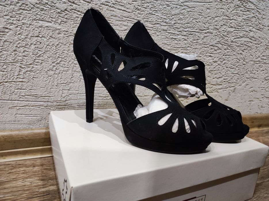 Нови дамски обувки има и малко носени / номера 41 и 42