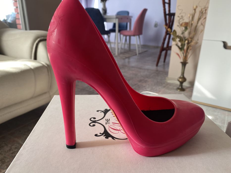 Дамски обувки