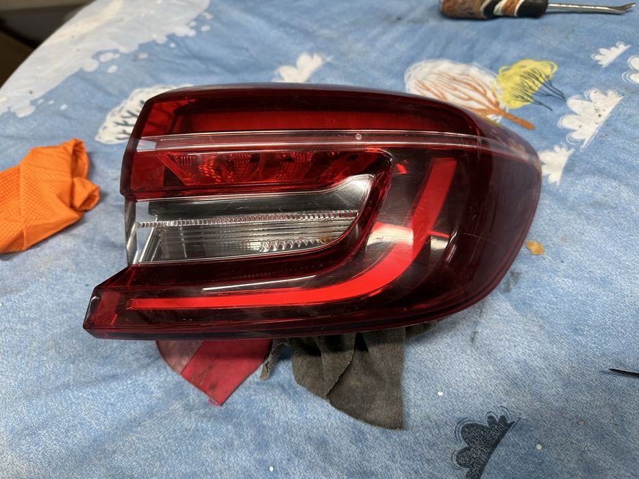 Stop dreapta renault clio 5.cod:265509761.r.