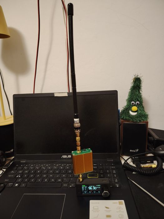 Amplificator RF  0,1MHz-6GHz , full band low noise