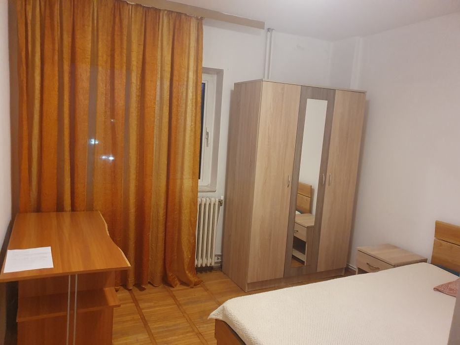 Închiriez apartament spațios
