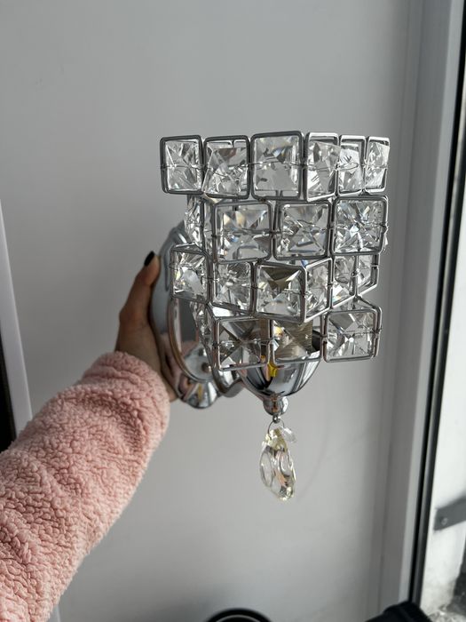 Продам светильники настенные