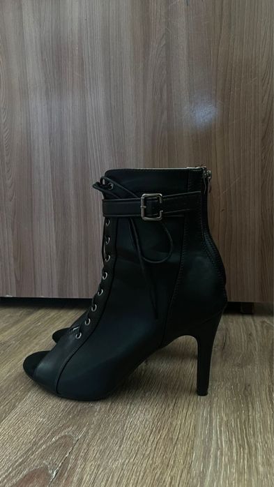 Туфли high hills