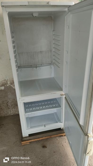 Холодильник Бирюса