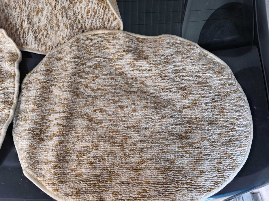 Килимчета,нови,малки от мокет