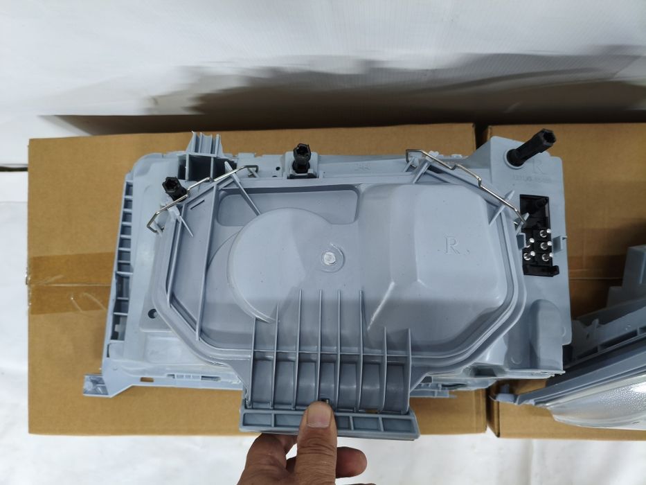 Передние Фары МерседесW124