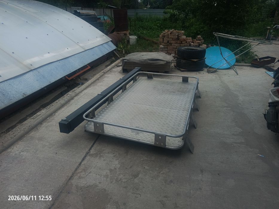 Продам багажник с маркизо
