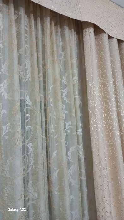Продам шторы  в отличном состоянии