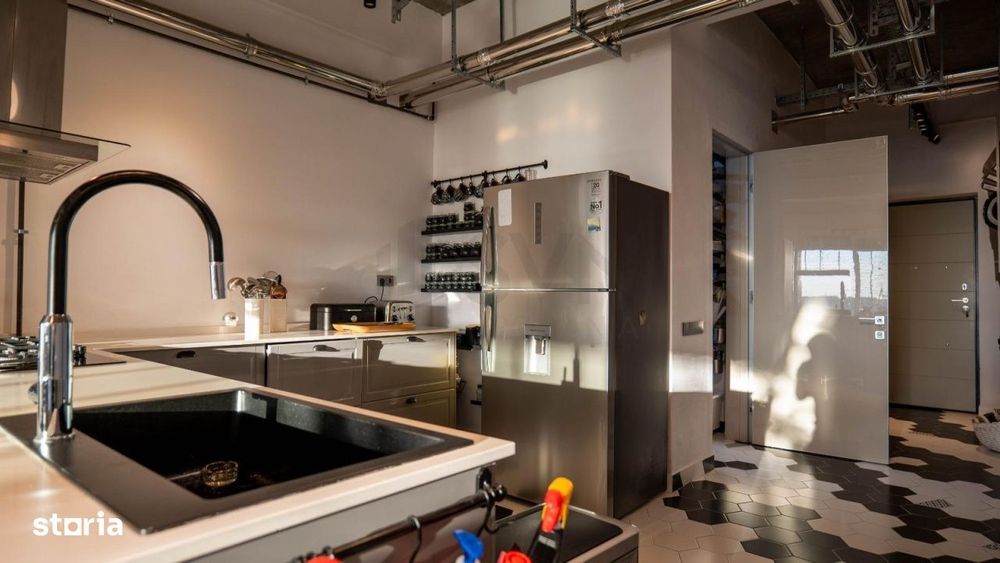 Penthouse spectaculos cu vedere directa la padure terasa 186 mp Pipera