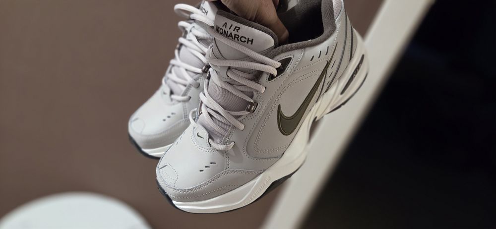 Кроссовки Nike Air Monarch 4
