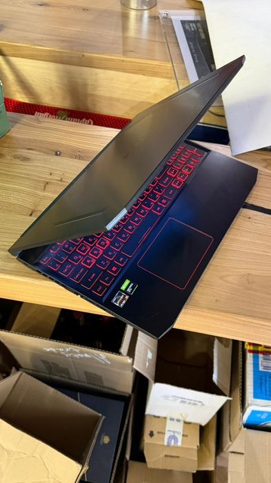 Игровой Acer Nitro 5 GTX1650Ti 144 гц монитор