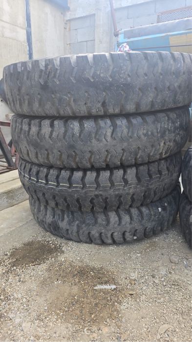 Cauciucuri 900 r20