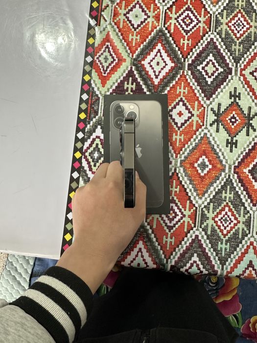 Продам айфон 13 про