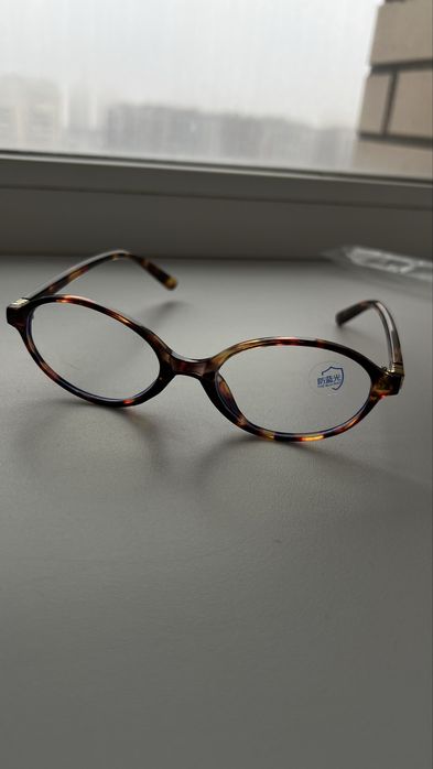 Продам новые солнцезащитные очки