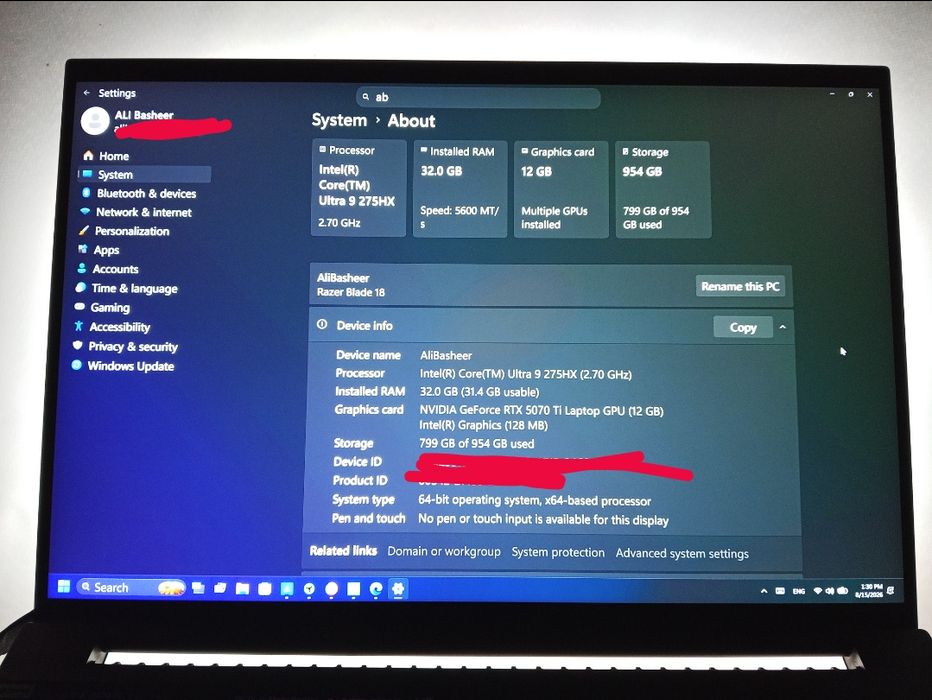 Геймърски лаптоп Razer Blade 18 2025 Dual 4k UHD+ 240 Hz | FHD+ 440 Hz