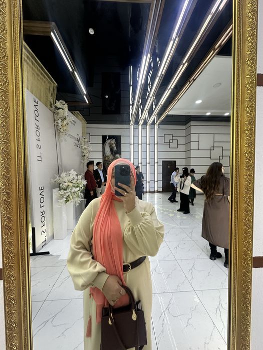 Продам платье б/у