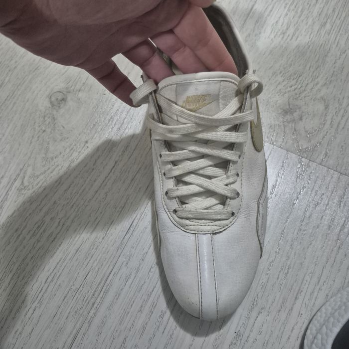 Дамски Найк добре запазен много удобен