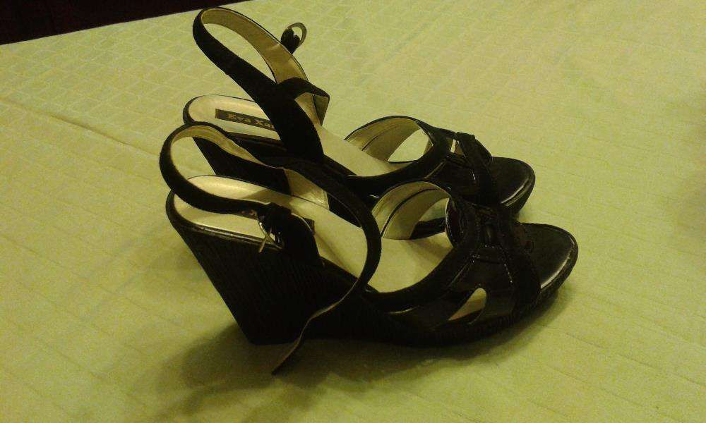 Vand sandale dama piele lacuita marimea 37