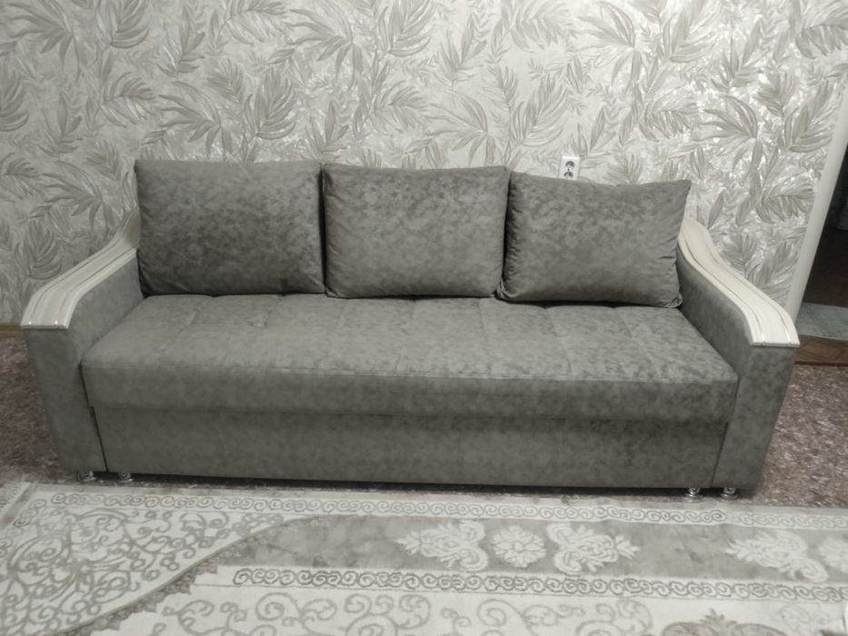 Продам диван в хорошем состоянии