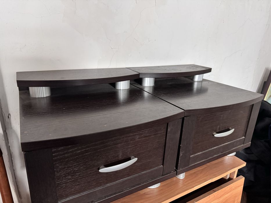 Продам прикроватные тумбы