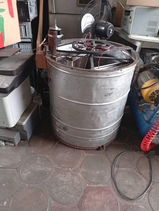 Продам Медогонку Советскую