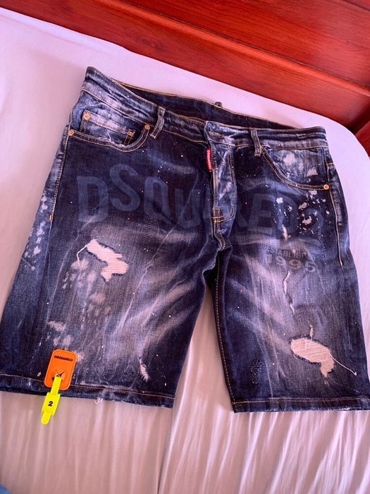 Blugi Dsquared scurti de vara