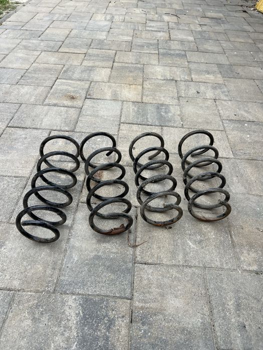 vand arcuri duster 80 lei