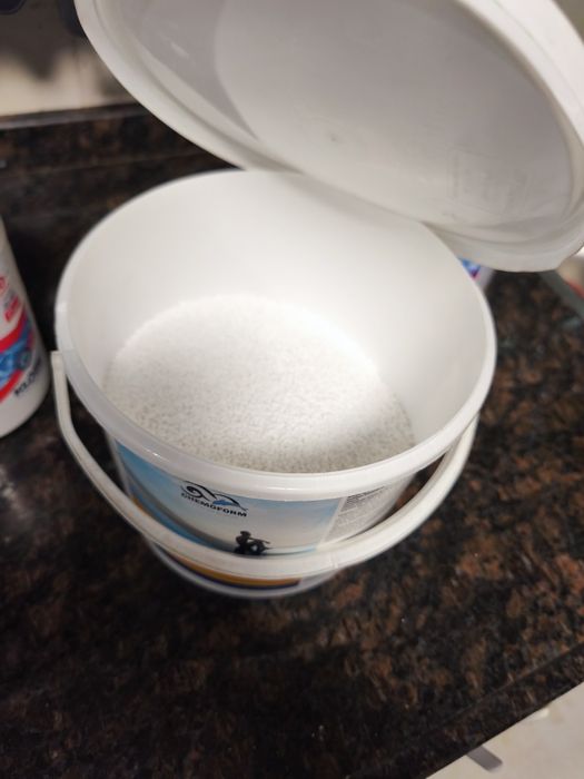 produse de curățare a piscinei