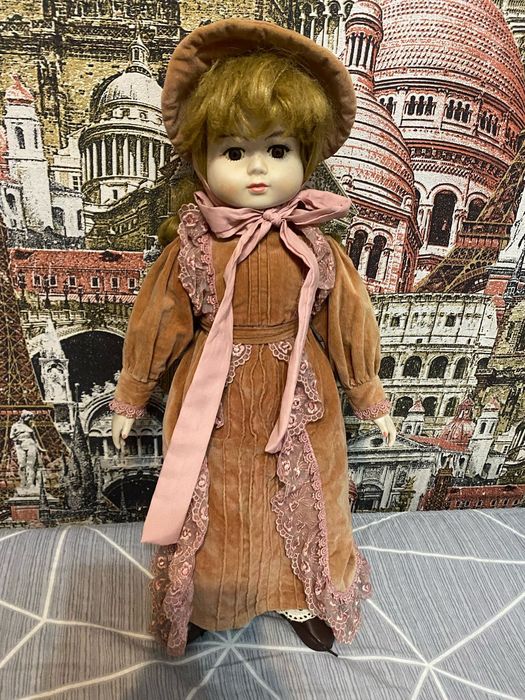 Кукла антикварная