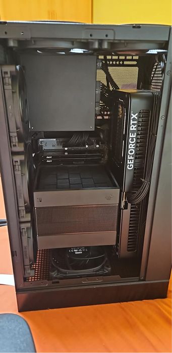 PC Gaming Ryzen 9800x3d/RTX 5070 Ti