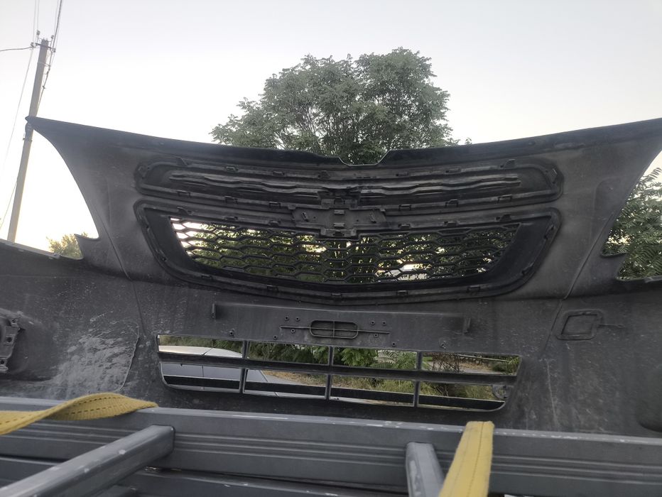 Передний бампер цвета Jk2 для Chevrolet Cobalt .