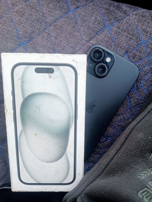 Продам. айфон 15