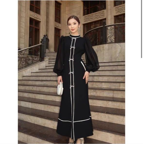 Красивые платья в отличном состоянии