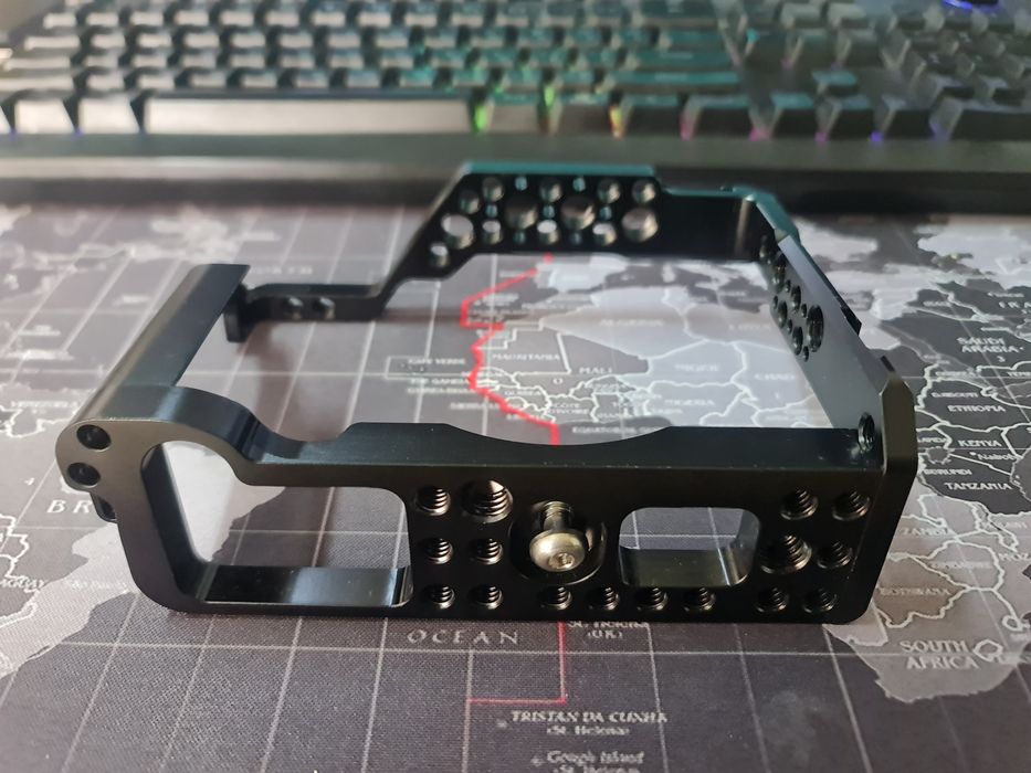 #Kletka Fujifilm X-T3 uchun
Yangi ishlatilmagan.
Narxi 105$ 
Manzil: B