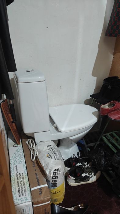 Продается унитаз