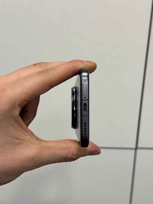 Продавам перфектен Honor Magic 8 PRO