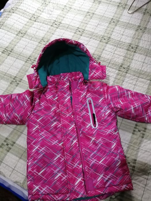 Продам две детский куртки
