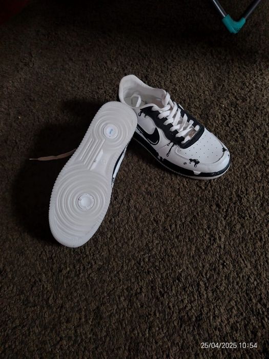 Кроссовки Nike 43