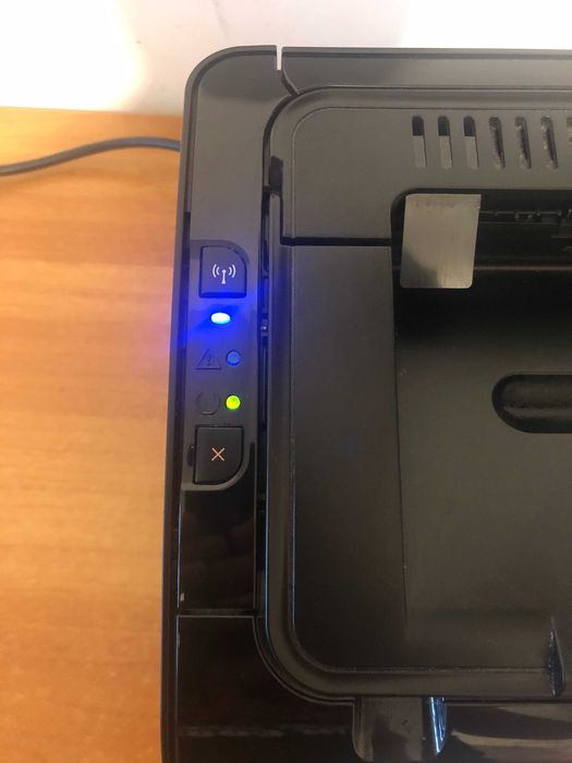 Imprimanta WiFi Laser HP P1102W alb negru,scanare print si scanare din telefon,stare excelenta