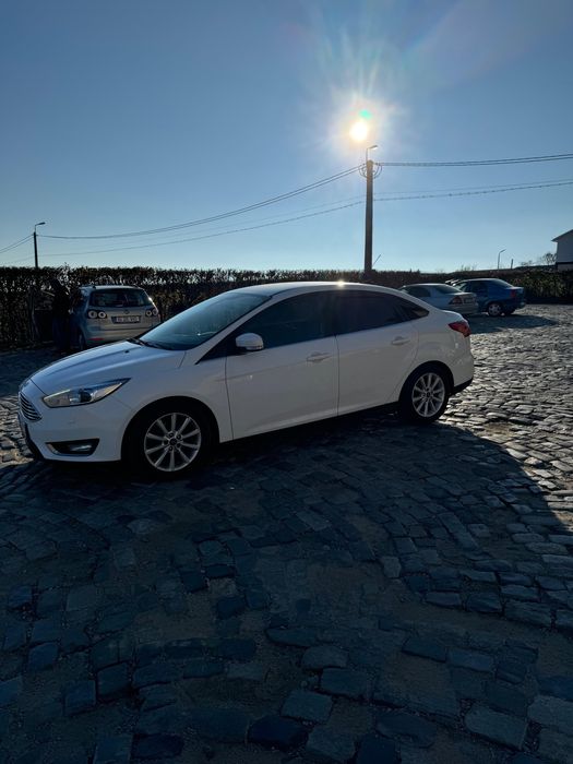 Ford focus titanium primul proprietar