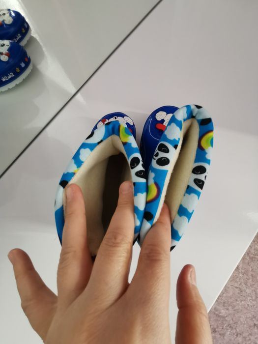 Продам детский весенний обувь