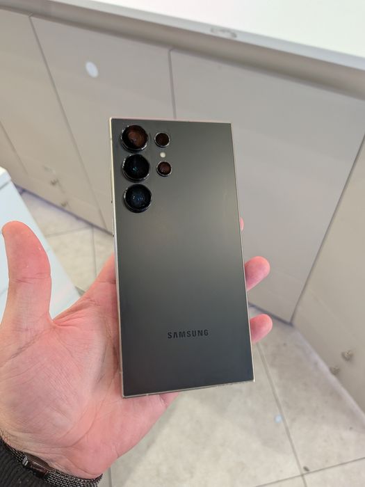 Samsung Galaxy S24 Ultra 5G 1TB 12GB RAM Full Box Garantie !