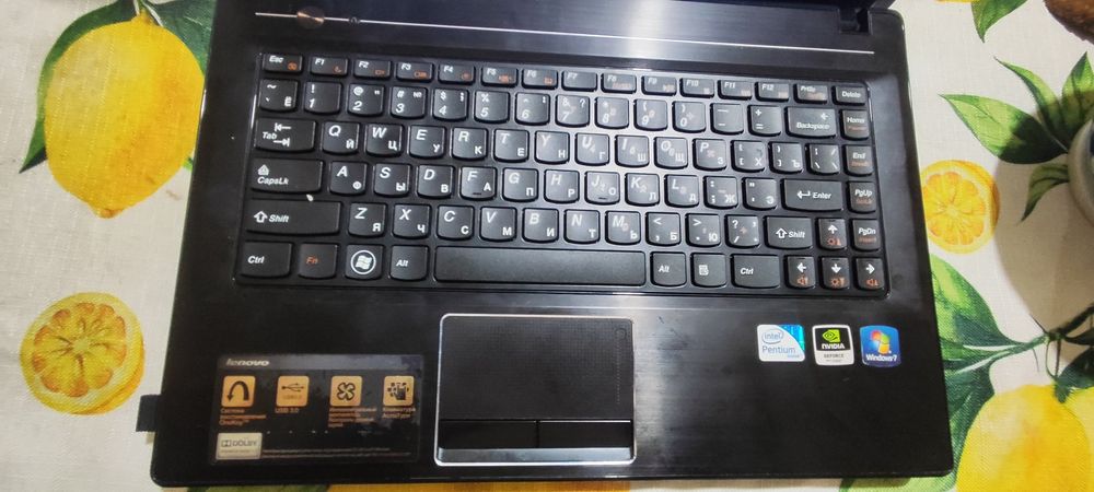 Нотбуок сотилади холати яхши ишлаб турибди