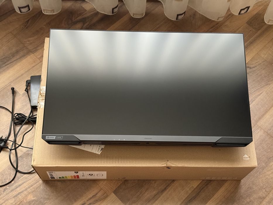 Monitor Gaming Samsung Odyssey G7 (G70A) 28" 4K 144Hz IPS - Disponibile 2 Bucăți
