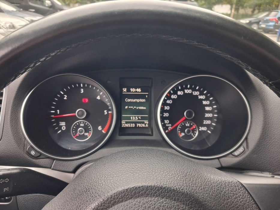 VOLKSWAGEN Golf 2012 — imagine 10