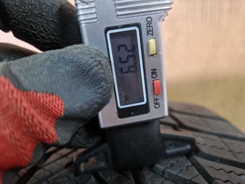 2 Bridgestone R17 225/55
зимни гуми 
DOT2519